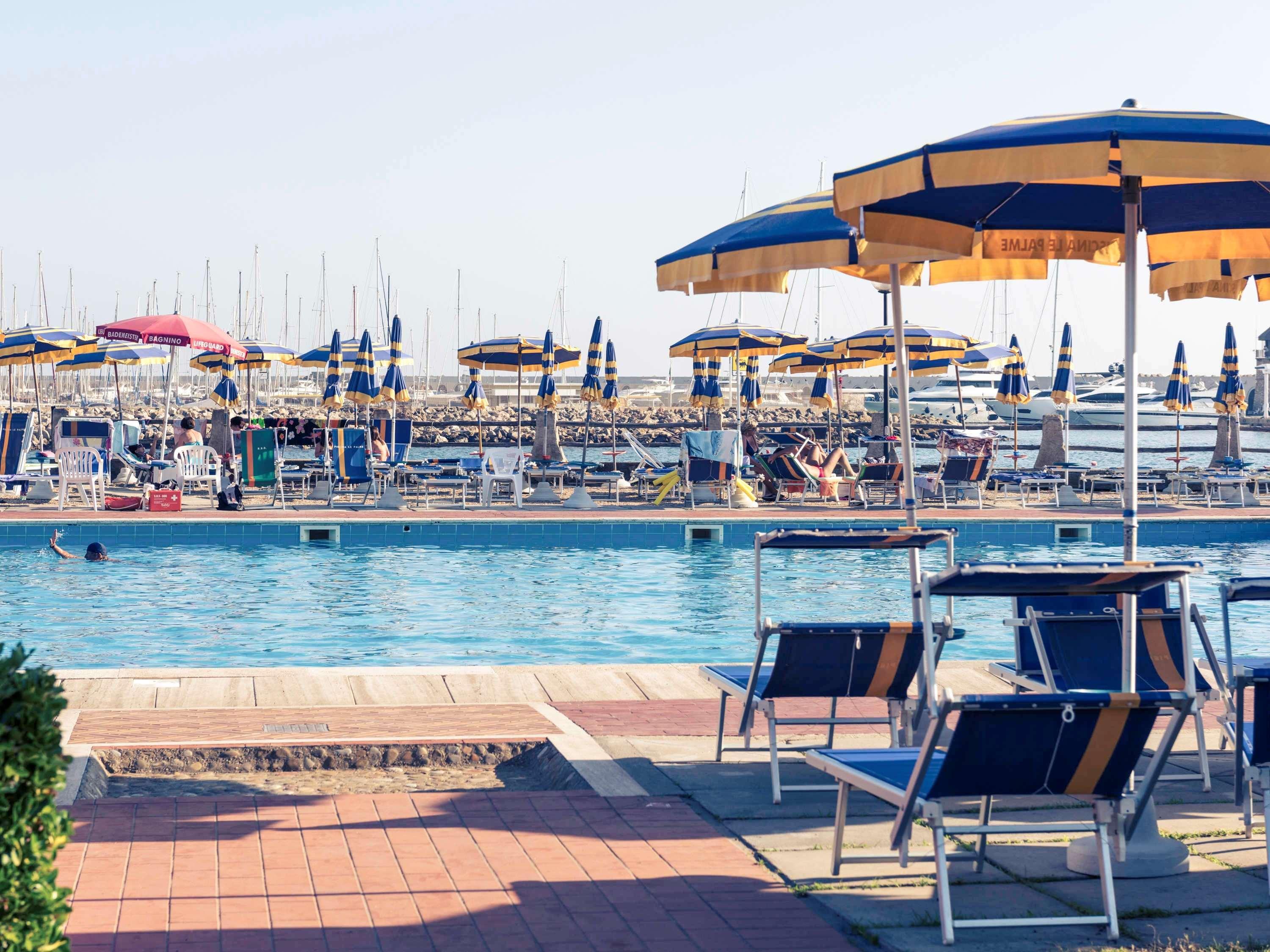 Sunbay Park Hotel Civitavecchia Exterior photo