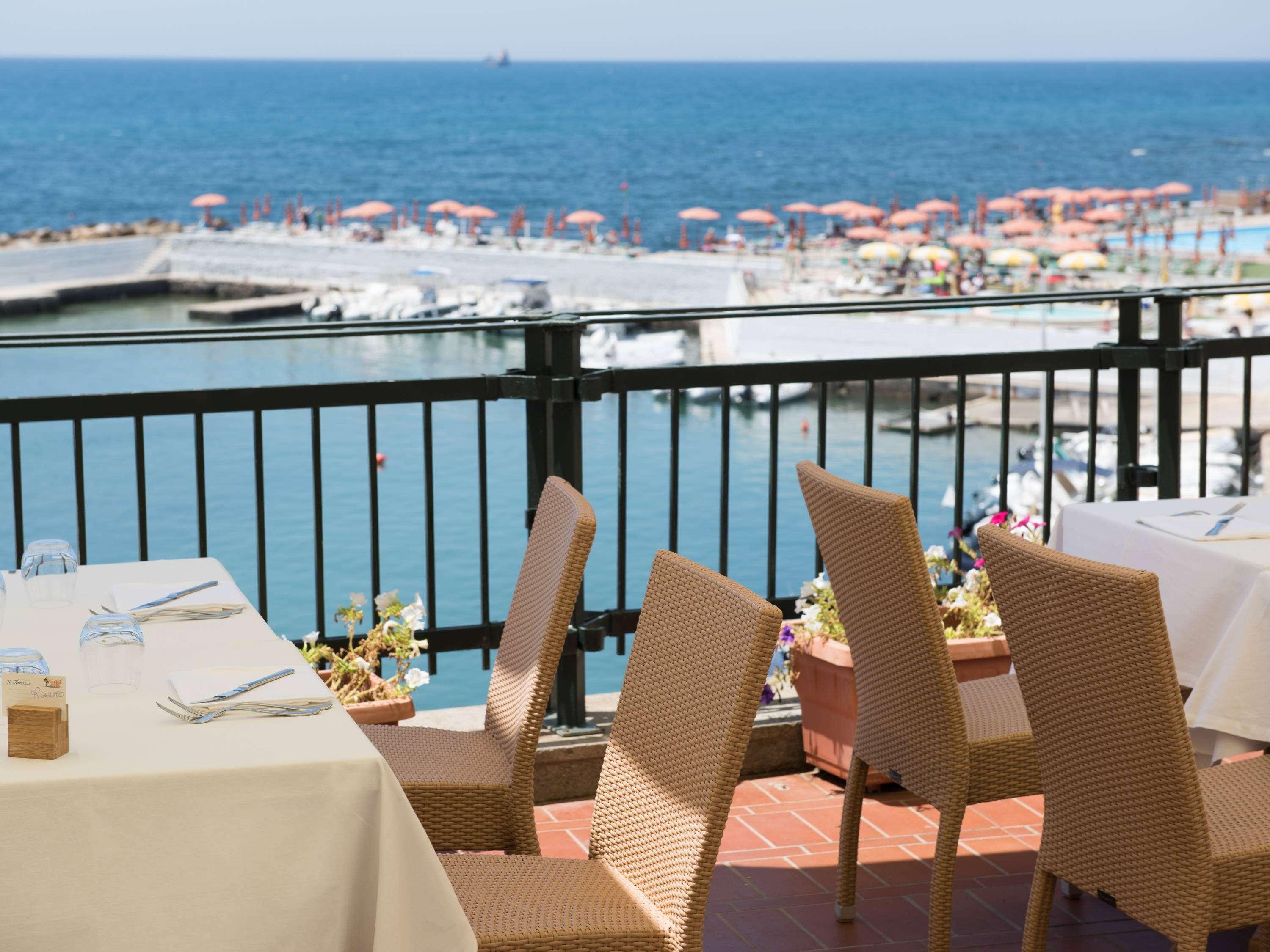 Mercure Civitavecchia Sunbay Park Hotel Exterior photo