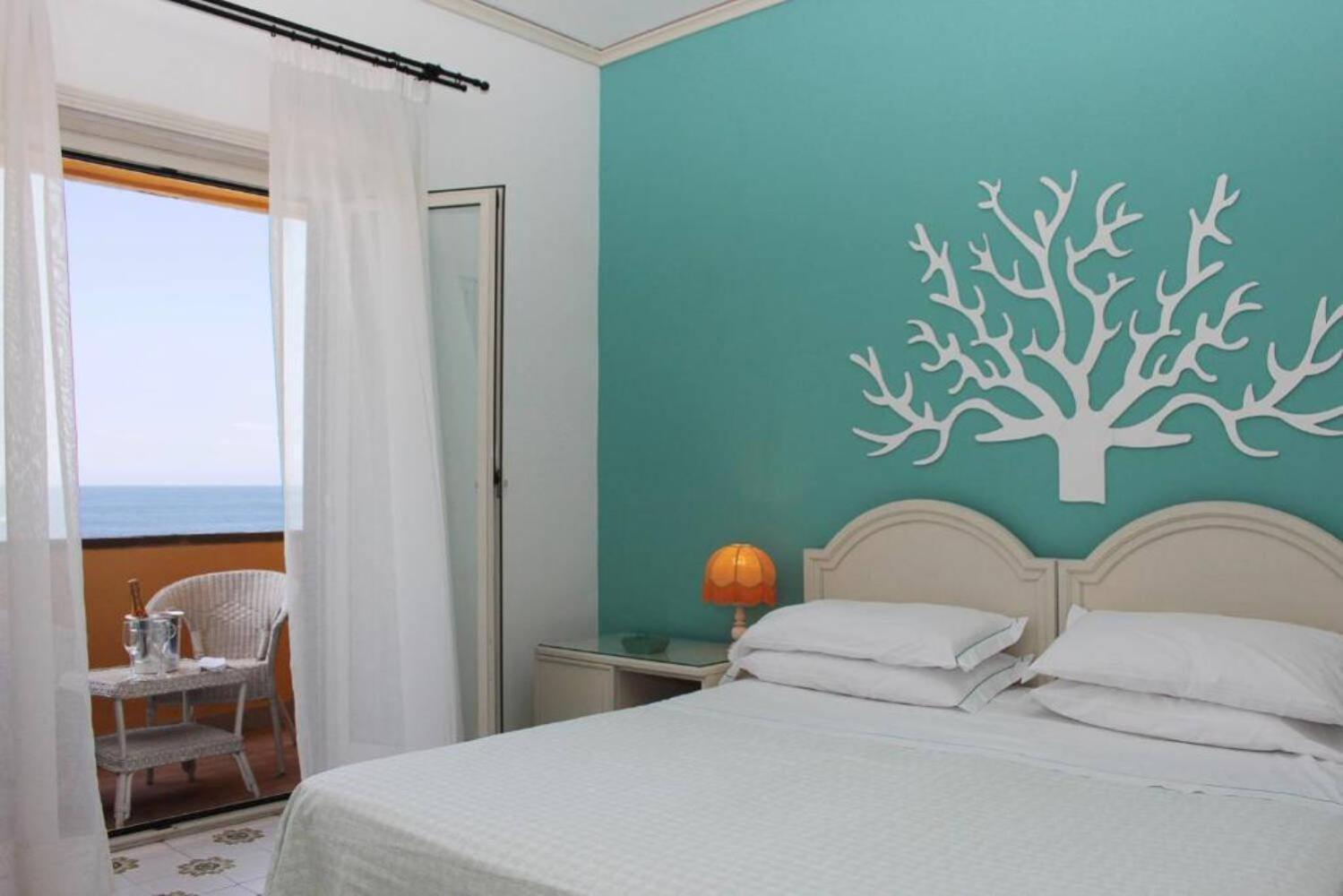 Sunbay Park Hotel Civitavecchia Exterior photo