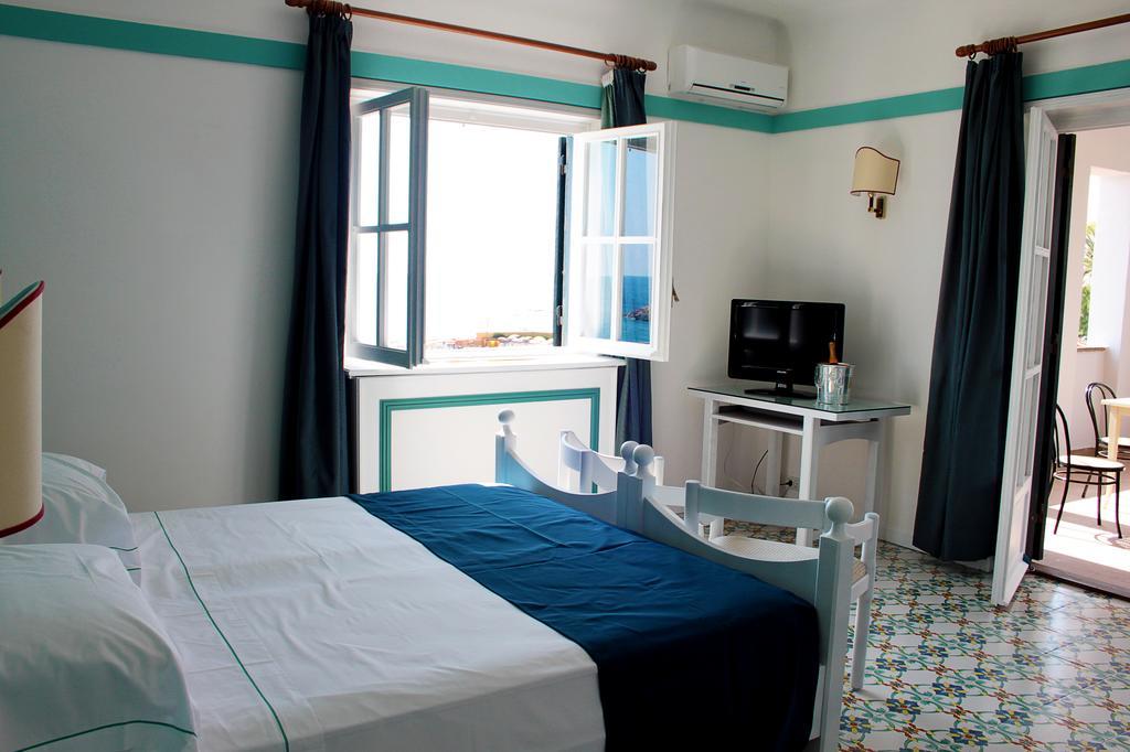 Sunbay Park Hotel Civitavecchia Exterior photo